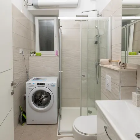 Luka Apartment Split