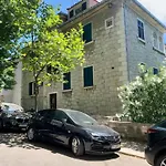 Apartment Luka