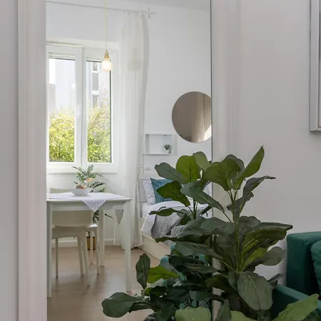 Luka Apartment Split